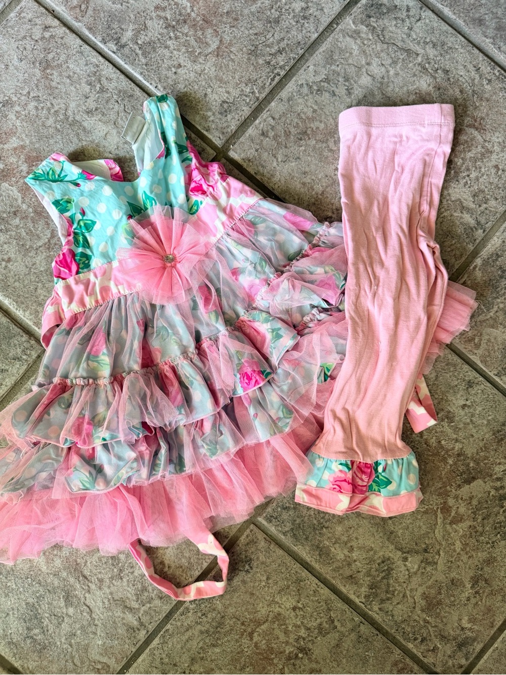 Ann Loren Girls Pink Floral Ruffle Top with Pink Leggings